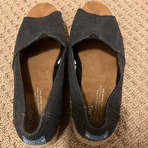 Toms espadrilles NWOT